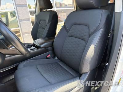 2025 Nissan Pathfinder SV - zdjęcie 16 z 49 - miniatura