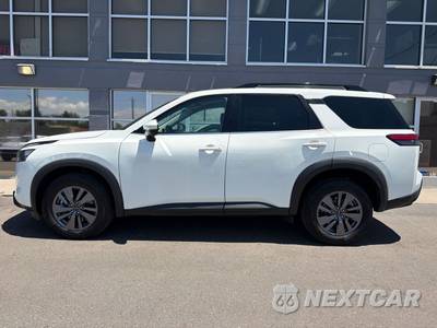 2025 Nissan Pathfinder SV - zdjęcie 6 z 49 - miniatura