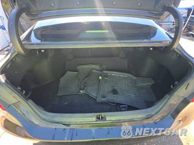 2018 Toyota Camry SE - zdjęcie 17 z 48 - miniatura