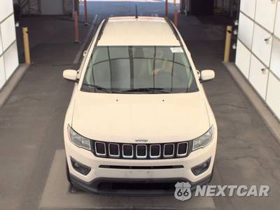 2017 Jeep Compass Latitude - zdjęcie 2 z 41 - miniatura