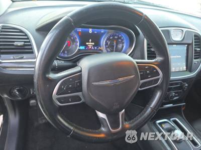 2018 Chrysler 300 Touring - zdjęcie 10 z 75 - miniatura