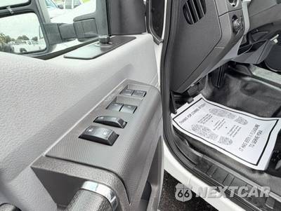 2015 Ford Super Duty F-250 XL Crew Cab Long Bed - zdjęcie 14 z 20 - miniatura