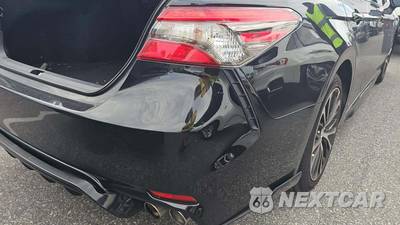 2018 Toyota Camry SE - zdjęcie 19 z 31 - miniatura
