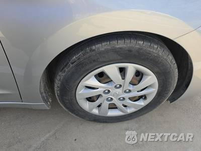 2020 Hyundai Elantra SE Sedan - zdjęcie 9 z 23 - miniatura