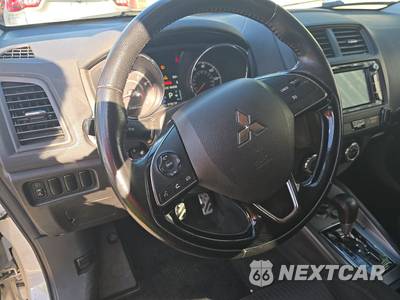 2018 Mitsubishi Outlander Sport LE - zdjęcie 10 z 38 - miniatura