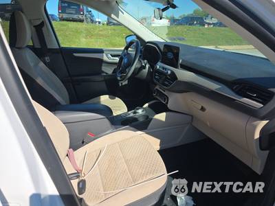 2021 Ford Escape SE - zdjęcie 8 z 33 - miniatura