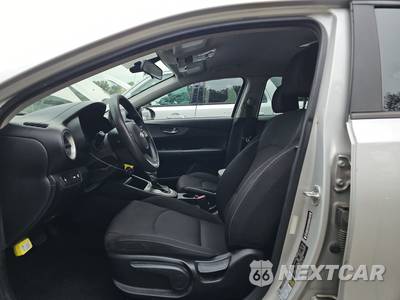 2020 Kia Forte LXS - zdjęcie 7 z 43 - miniatura