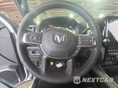 2026 Ram 3500 Laramie Crew Cab Long Bed DRW - zdjęcie 10 z 19 - miniatura