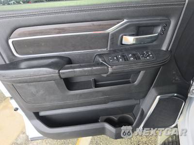 2026 Ram 3500 Laramie Crew Cab Long Bed DRW - zdjęcie 9 z 19 - miniatura
