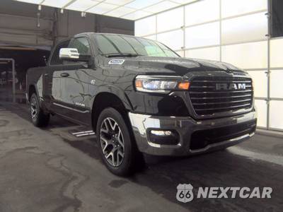 2026 Ram 1500 Laramie Crew Cab Short Bed - zdjęcie 3 z 20 - miniatura