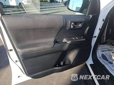 2016 Toyota Tacoma TRD Off-Road Crew Cab Medium Bed - zdjęcie 9 z 25 - miniatura
