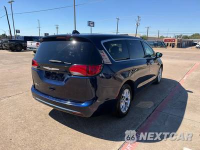 2019 Chrysler Pacifica Touring Plus 121.6" WB - zdjęcie 5 z 18 - miniatura