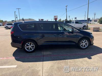 2019 Chrysler Pacifica Touring Plus 121.6" WB - zdjęcie 4 z 18 - miniatura