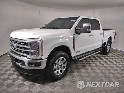 2023 Ford Super Duty F-250 Lariat Crew Cab Medium Bed - zdjęcie 5 z 20 - miniatura