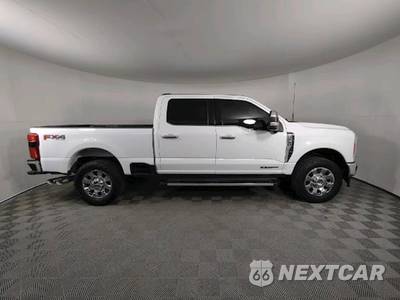 2023 Ford Super Duty F-250 Lariat Crew Cab Medium Bed - zdjęcie 11 z 20 - miniatura