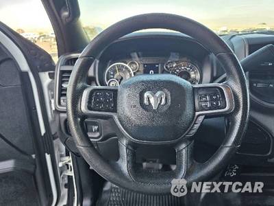 2022 Ram 5500 Cab Chassis Tradesman Crew Cab DRW - zdjęcie 17 z 22 - miniatura