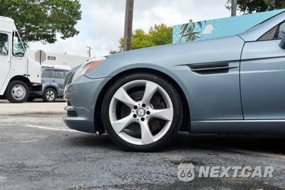 2012 Mercedes-Benz SLK 350 - zdjęcie 8 z 43 - miniatura