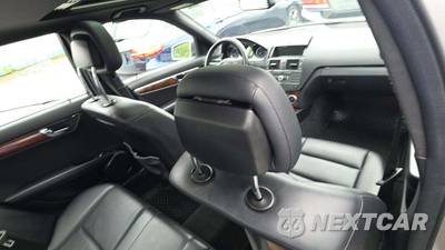 2010 Mercedes-Benz C 300 4MATIC - zdjęcie 27 z 44 - miniatura