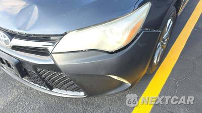 2016 Toyota Camry SE - zdjęcie 18 z 44 - miniatura