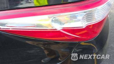 2016 Toyota Camry SE - zdjęcie 31 z 44 - miniatura