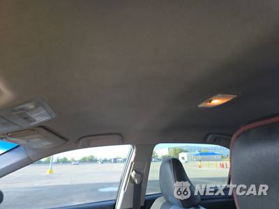 2016 Toyota Camry SE - zdjęcie 17 z 44 - miniatura