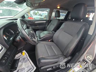 2019 Toyota Highlander LE Plus - zdjęcie 13 z 44 - miniatura