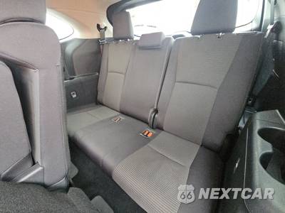 2021 Toyota Highlander LE - zdjęcie 14 z 25 - miniatura