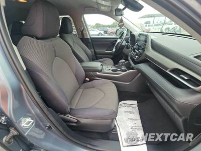 2021 Toyota Highlander LE - zdjęcie 8 z 25 - miniatura