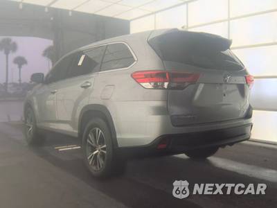 2019 Toyota Highlander LE Plus - zdjęcie 8 z 44 - miniatura