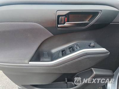 2021 Toyota Highlander LE - zdjęcie 9 z 25 - miniatura