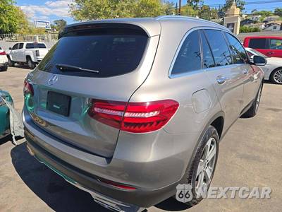 2019 Mercedes-Benz GLC 300 - zdjęcie 2 z 8 - miniatura
