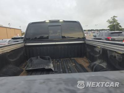2017 Nissan TITAN XD Platinum Reserve Crew Cab Medium Bed - zdjęcie 23 z 28 - miniatura