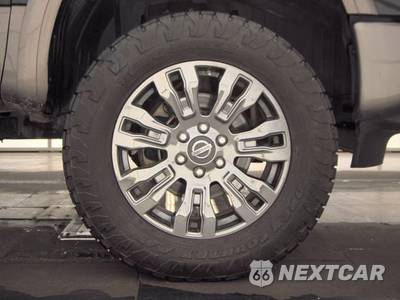 2017 Nissan TITAN XD Platinum Reserve Crew Cab Medium Bed - zdjęcie 10 z 28 - miniatura