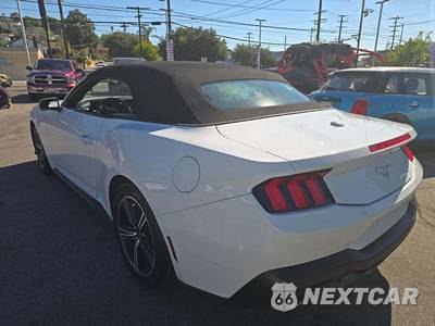 2025 Ford Mustang EcoBoost Convertible - zdjęcie 3 z 8 - miniatura