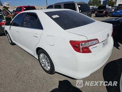2012 Toyota Camry LE - zdjęcie 6 z 29 - miniatura