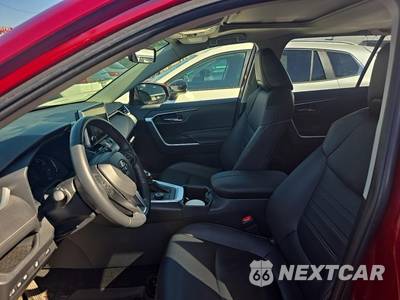 2025 Toyota RAV4 Hybrid XLE Premium - zdjęcie 13 z 22 - miniatura
