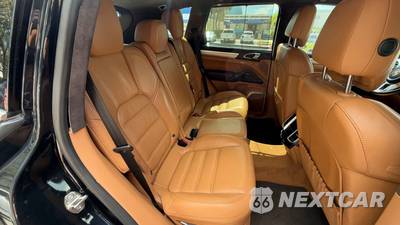 2017 Porsche Cayenne Turbo - zdjęcie 37 z 46 - miniatura