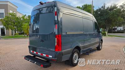 2019 Mercedes-Benz Sprinter 2500 Cargo Van Standard Roof 144.0" WB - zdjęcie 4 z 23 - miniatura