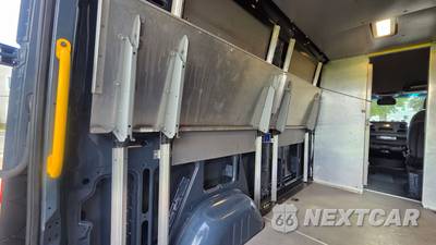 2019 Mercedes-Benz Sprinter 2500 Cargo Van Standard Roof 144.0" WB - zdjęcie 9 z 23 - miniatura