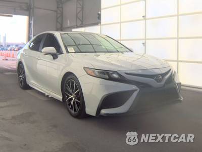 2023 Toyota Camry SE - zdjęcie 3 z 50 - miniatura