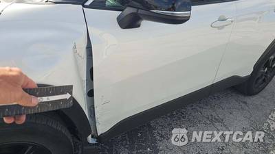 2026 Toyota Corolla Cross Hybrid XSE - zdjęcie 23 z 32 - miniatura
