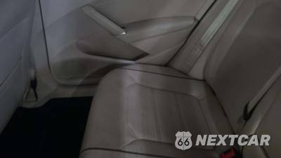 2016 Volkswagen Passat 1.8T R-Line w/Comfort Pkg - zdjęcie 37 z 44 - miniatura