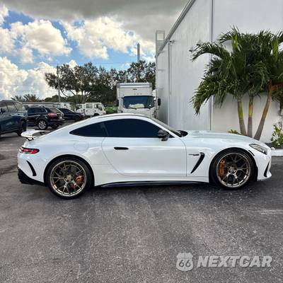 2025 Mercedes-Benz AMG GT 63 4MATIC+ Coupe - zdjęcie 18 z 39 - miniatura
