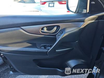 2020 Nissan Rogue Sport S - zdjęcie 15 z 42 - miniatura