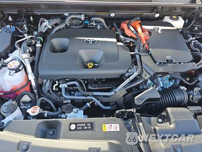 2026 Toyota RAV4 Plug-In Hybrid XSE - zdjęcie 15 z 21 - miniatura