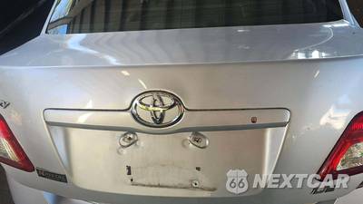 2010 Toyota Camry - zdjęcie 24 z 51 - miniatura