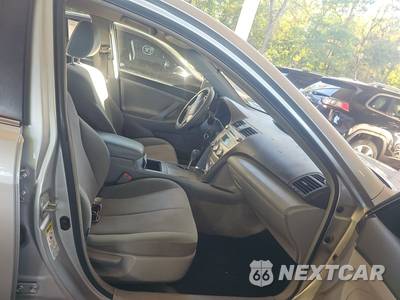 2010 Toyota Camry - zdjęcie 8 z 51 - miniatura