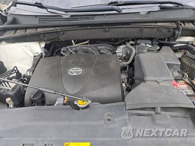 2017 Toyota Highlander LE - zdjęcie 16 z 28 - miniatura