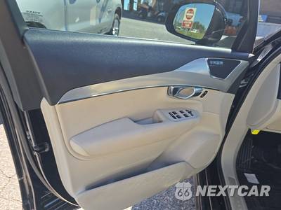 2017 Volvo XC90 T6 Momentum 7-Passenger - zdjęcie 9 z 52 - miniatura