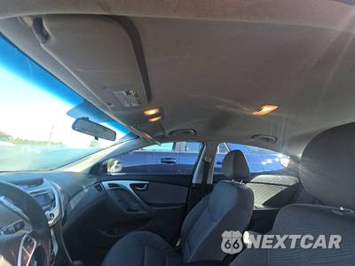 2012 Hyundai Elantra GLS Sedan - zdjęcie 17 z 25 - miniatura